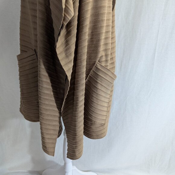 NWT Le Moda Size *S-L Camel Colored Sleeveless Open Cardigan Asymmetrical - Picture 4 of 16